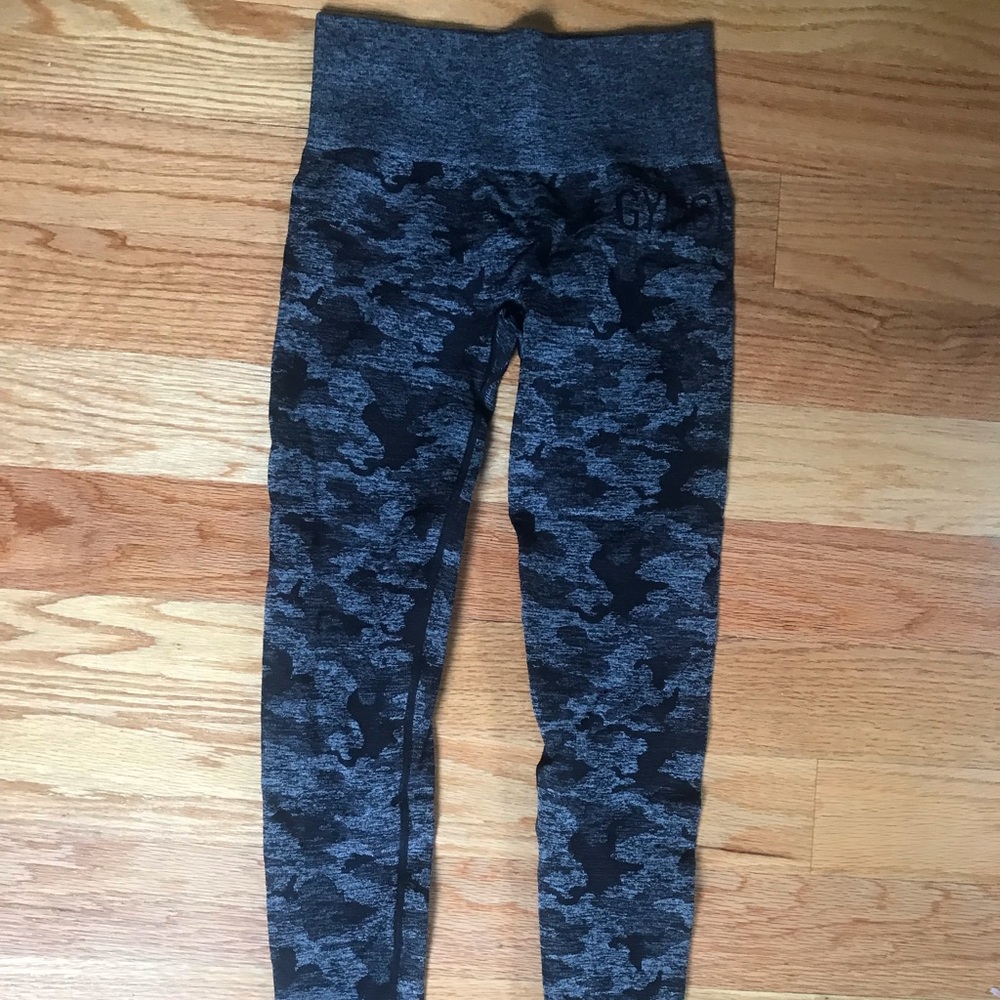 GYMSHARK camo leggings